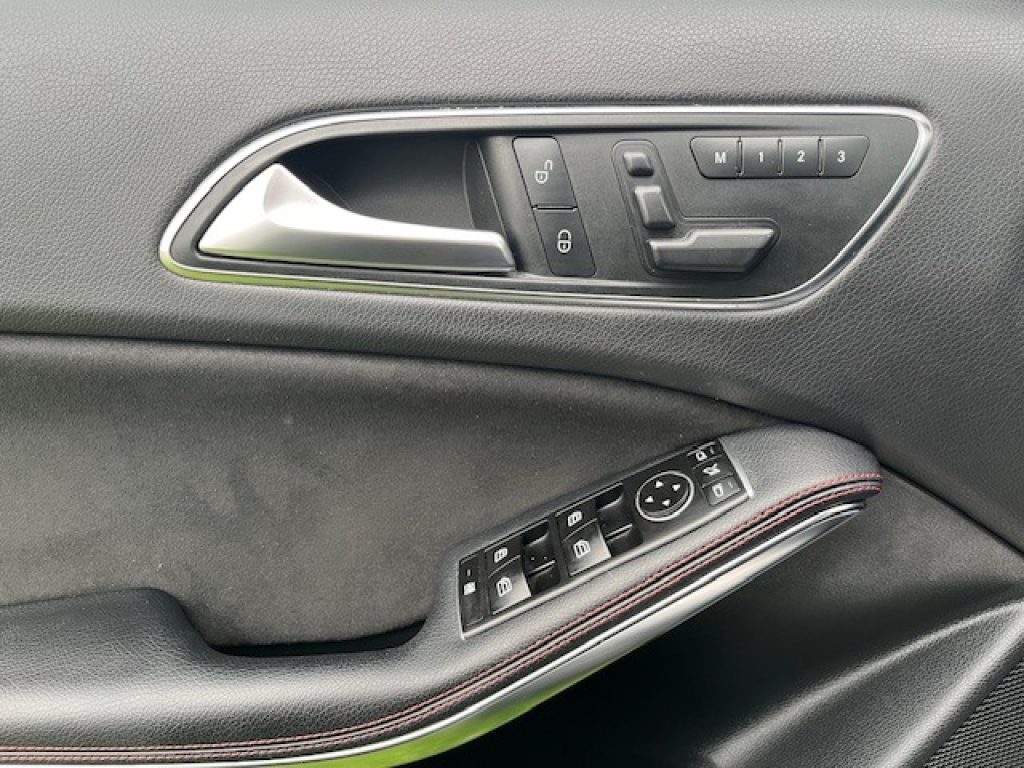 MERCEDES-BENZ A 160 d Premium - 10