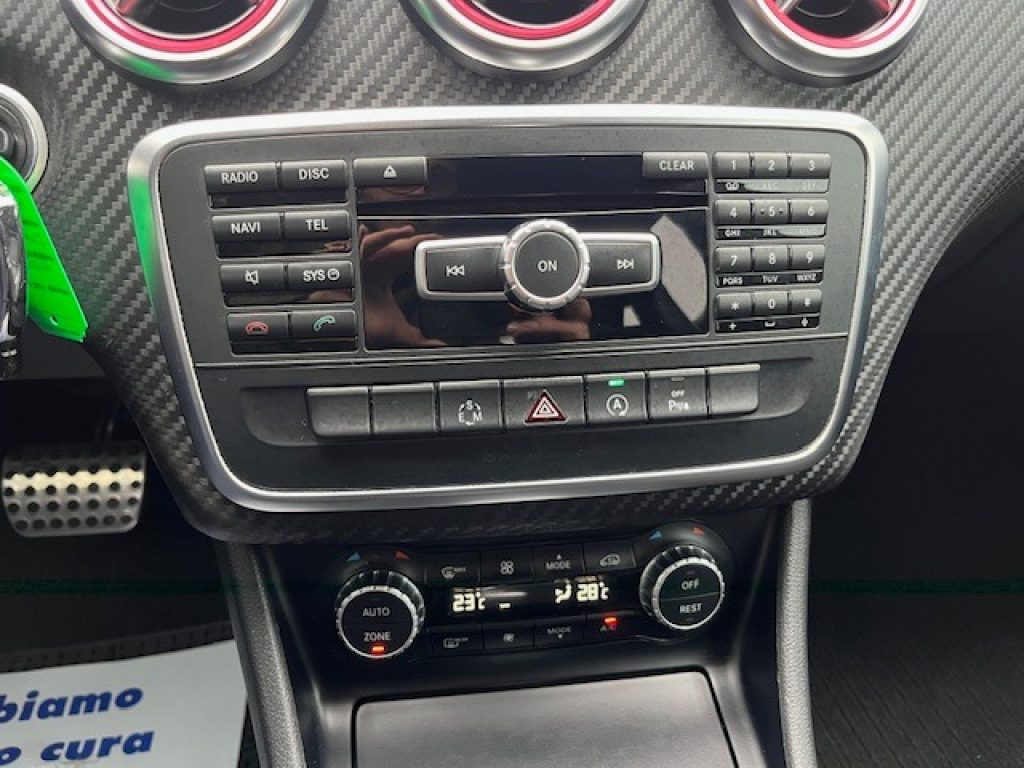 MERCEDES-BENZ A 160 d Premium - 15