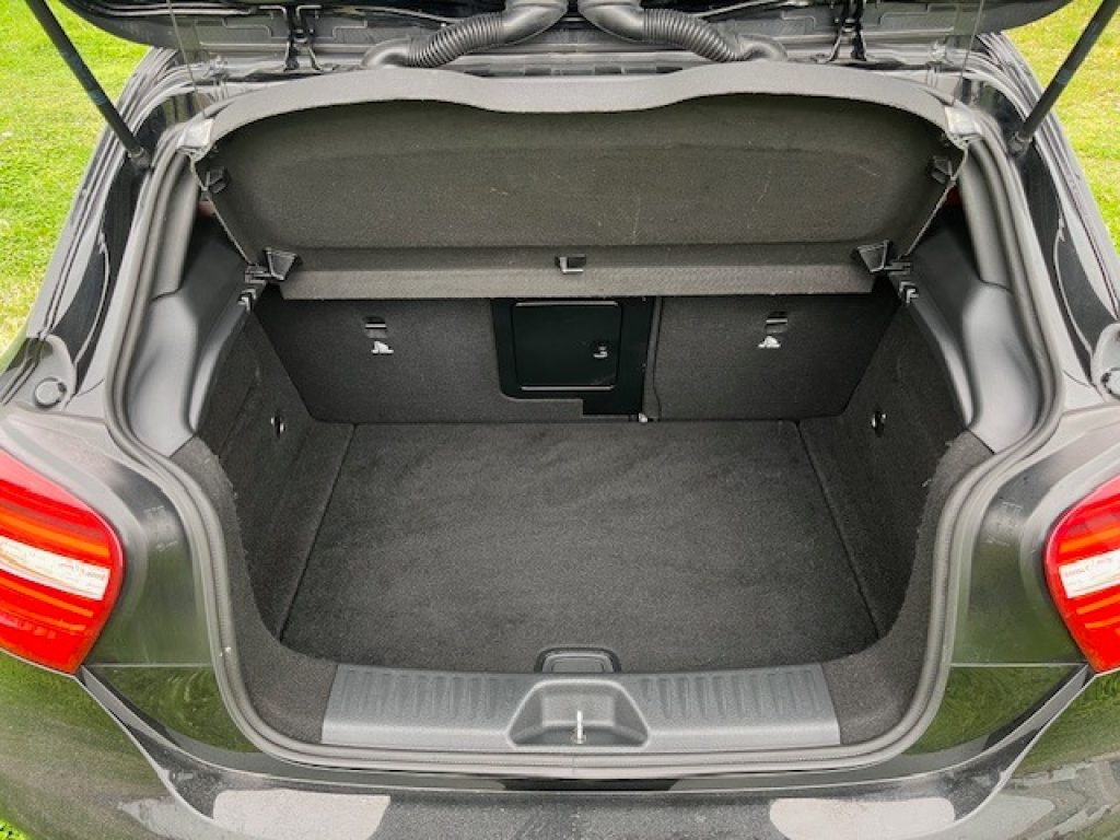 MERCEDES-BENZ A 160 d Premium - 17