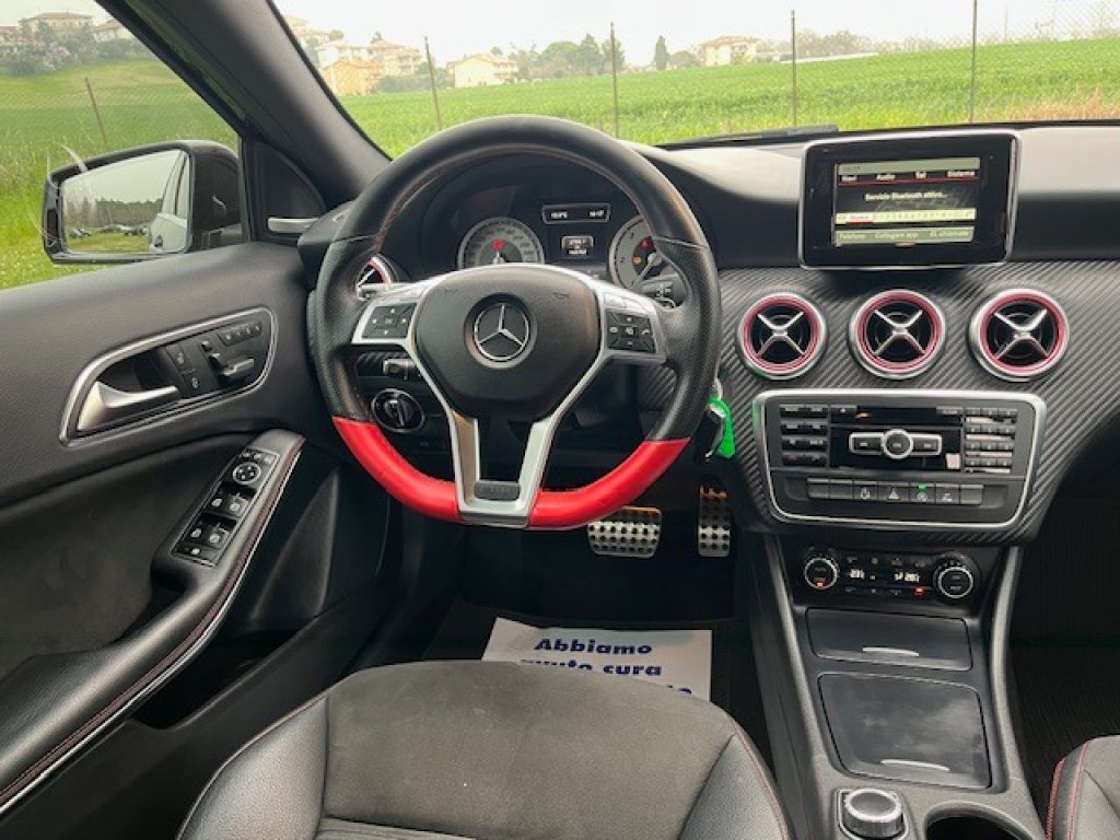 MERCEDES-BENZ A 160 d Premium - 20