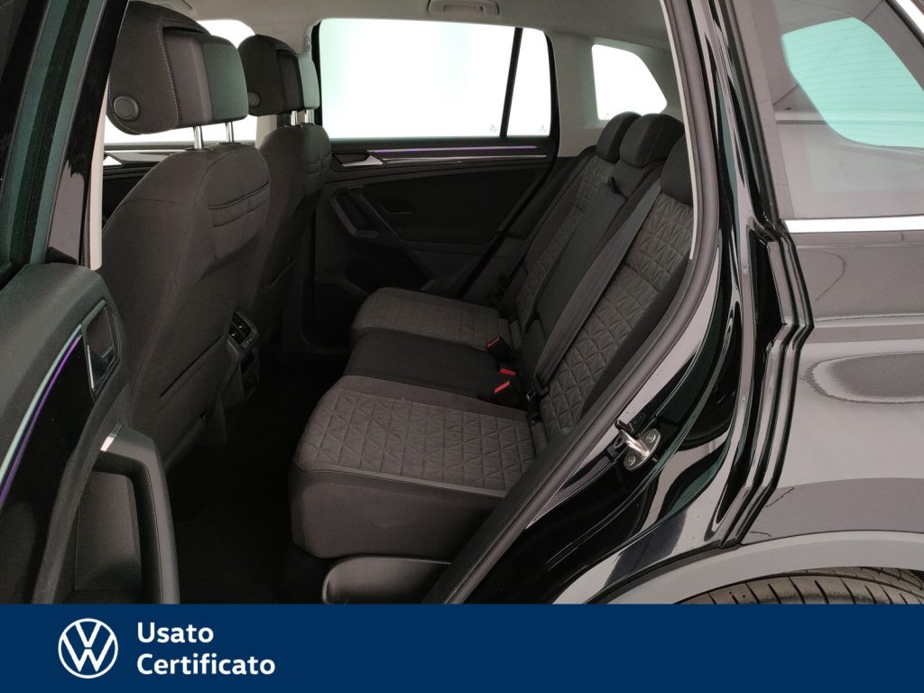 VOLKSWAGEN Tiguan 2.0 tdi life 150cv dsg - 9