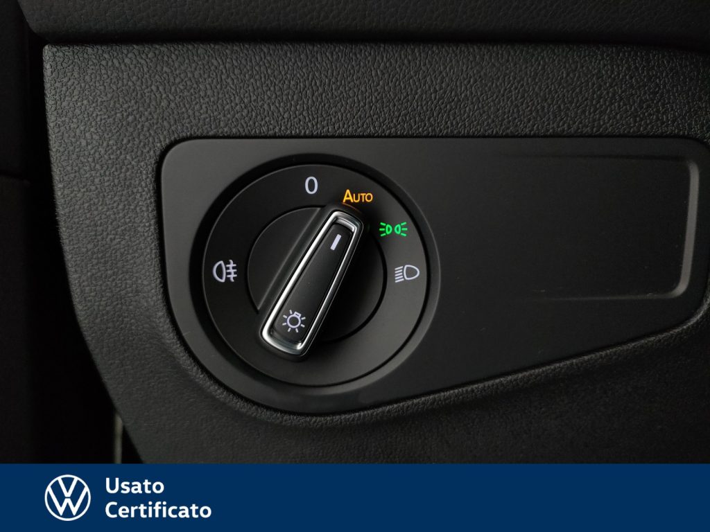 VOLKSWAGEN Tiguan 2.0 tdi life 150cv dsg - 12