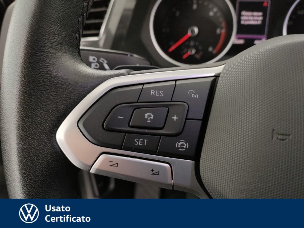 VOLKSWAGEN Tiguan 2.0 tdi life 150cv dsg - 19