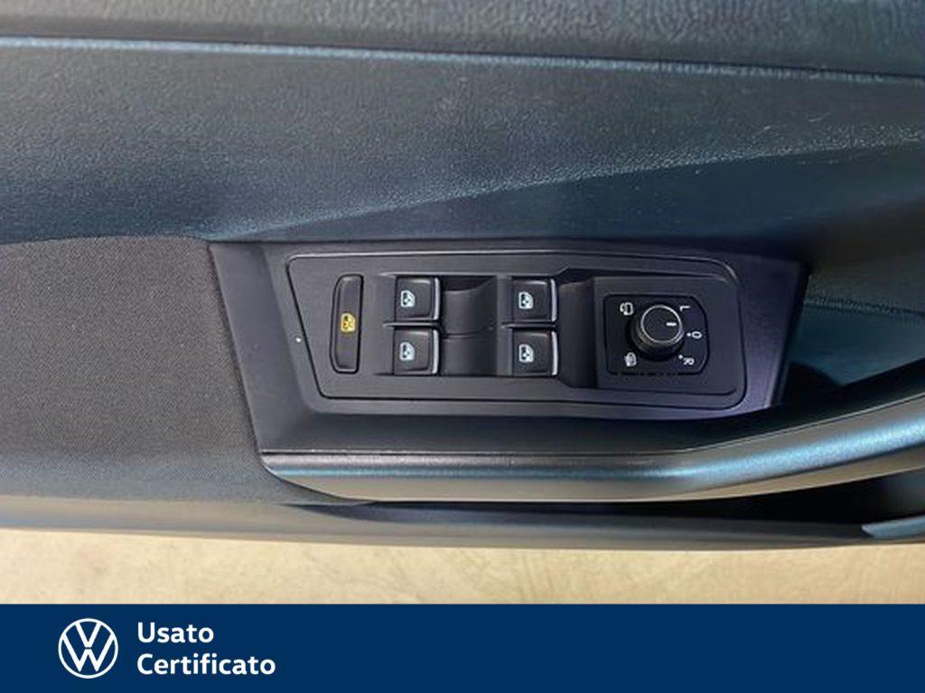 VOLKSWAGEN T-Roc 1.6 tdi style - 16