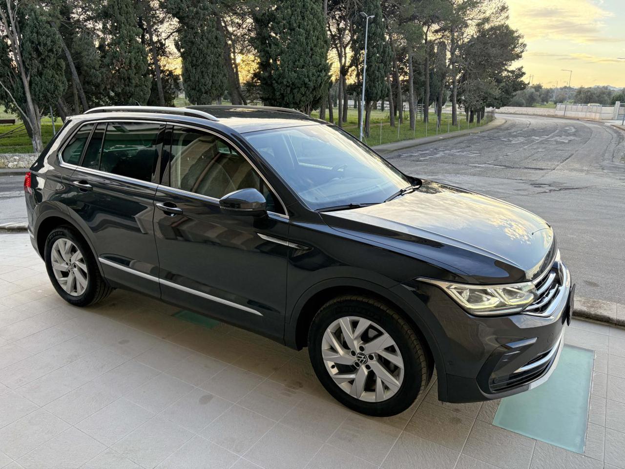 VOLKSWAGEN Tiguan 2.0 TDI 150 CV SCR DSG Elegance VIRTUAL - 3