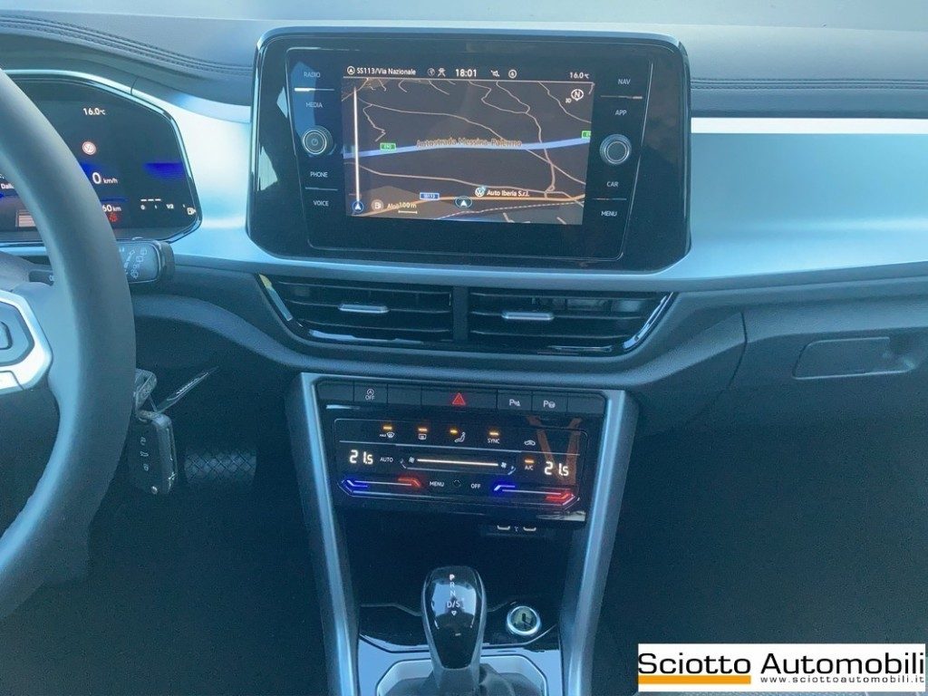 VOLKSWAGEN T-Roc 1.5 TSI ACT DSG Life - 16