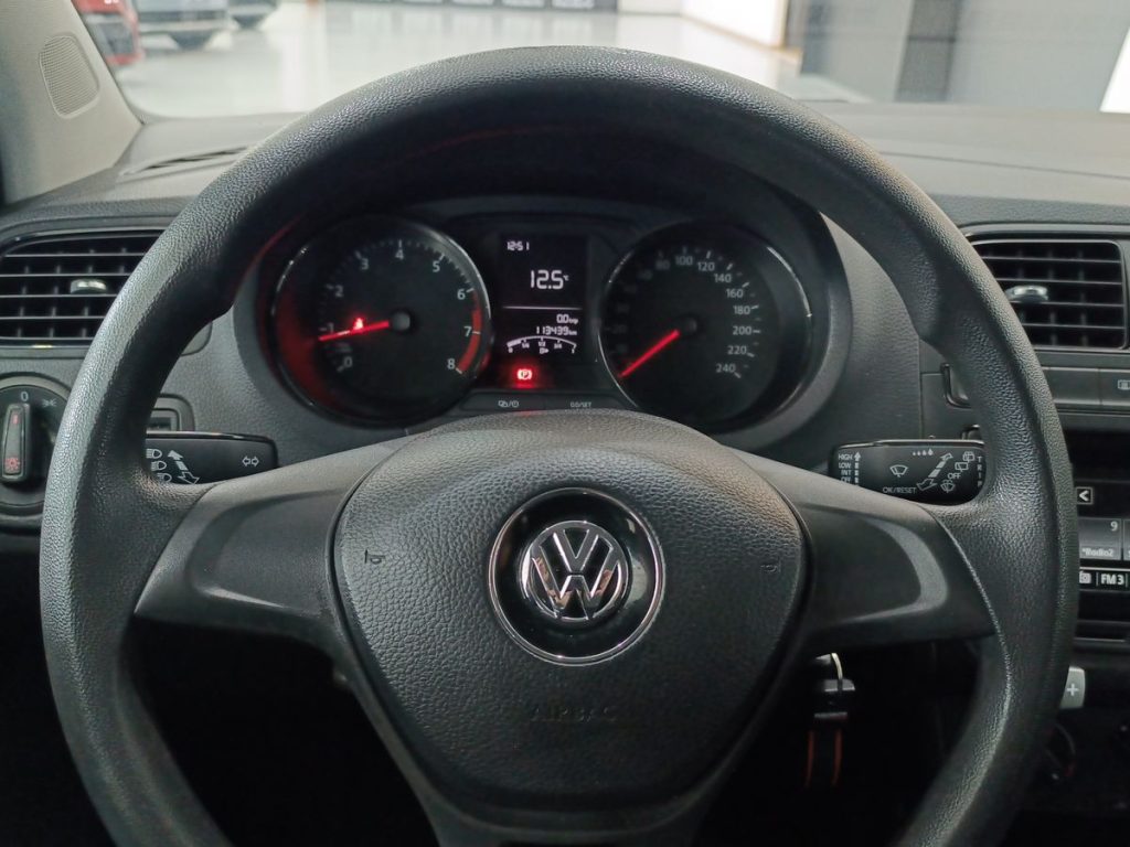 VOLKSWAGEN Polo 1.0 MPI 5p. Trendline - 17