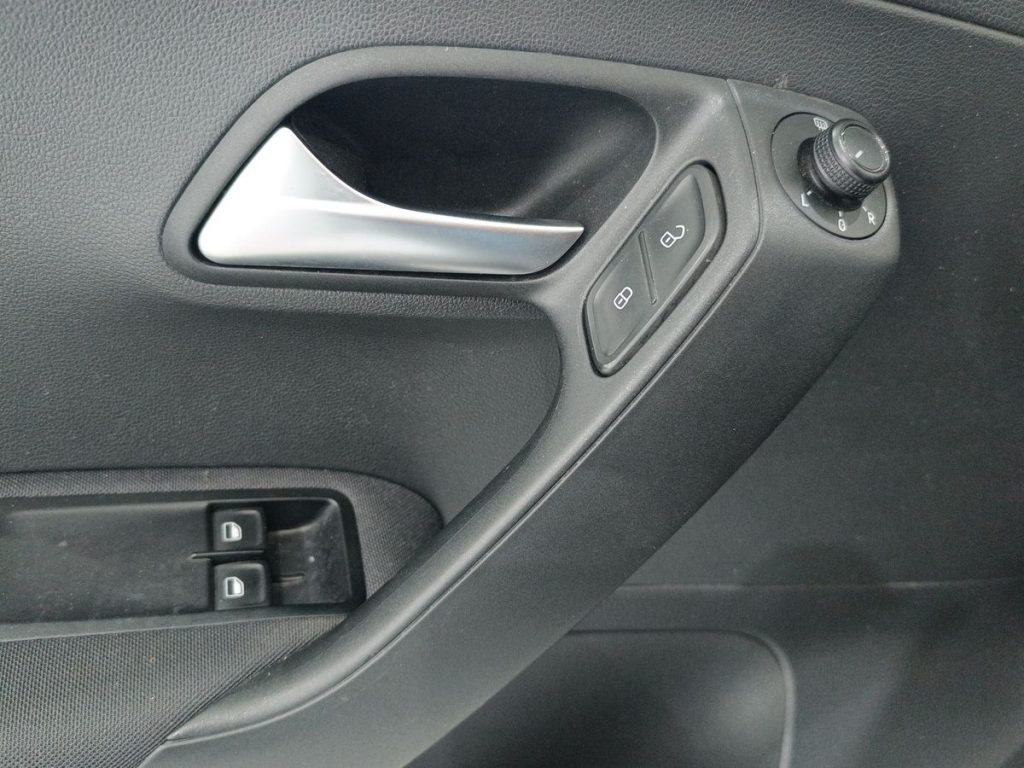 VOLKSWAGEN Polo 1.0 MPI 5p. Trendline - 19