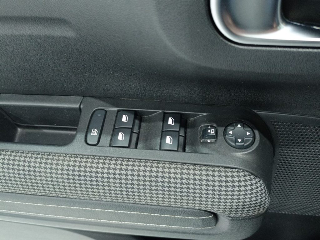 CITROEN C3 Aircross BlueHDi 120 S&S EAT6 Shine Pack - 21