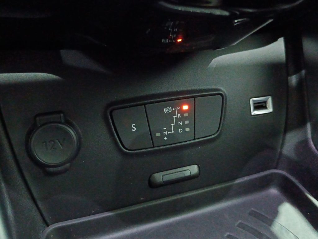 CITROEN C3 Aircross BlueHDi 120 S&S EAT6 Shine Pack - 22