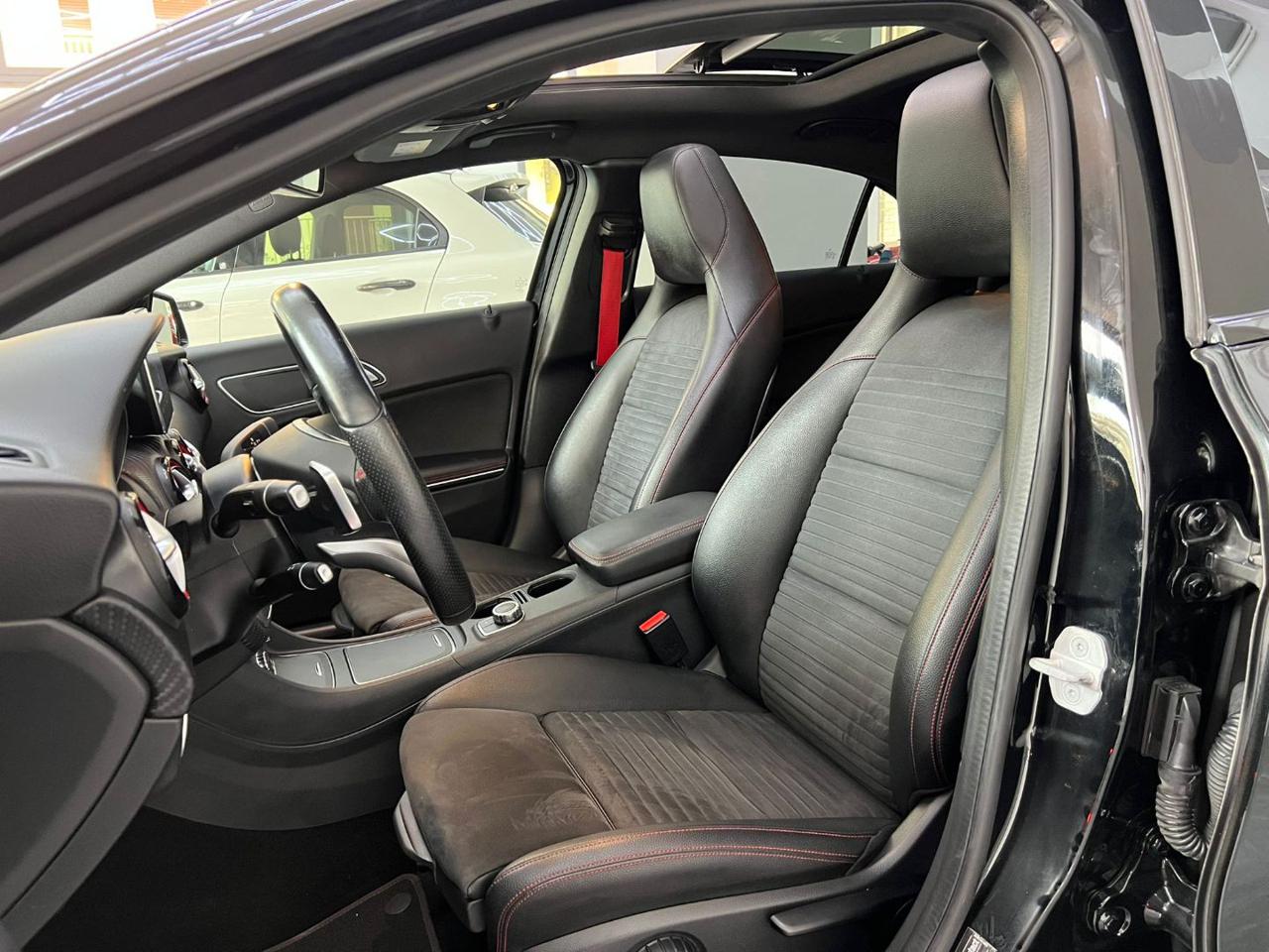 MERCEDES-BENZ A 250 4Matic Automatic Premium - 20