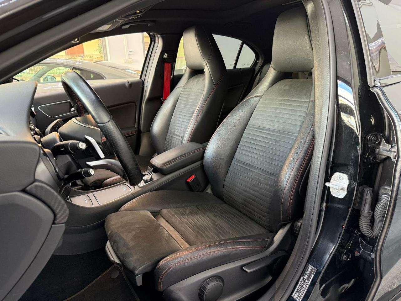 MERCEDES-BENZ A 250 4Matic Automatic Premium - 13