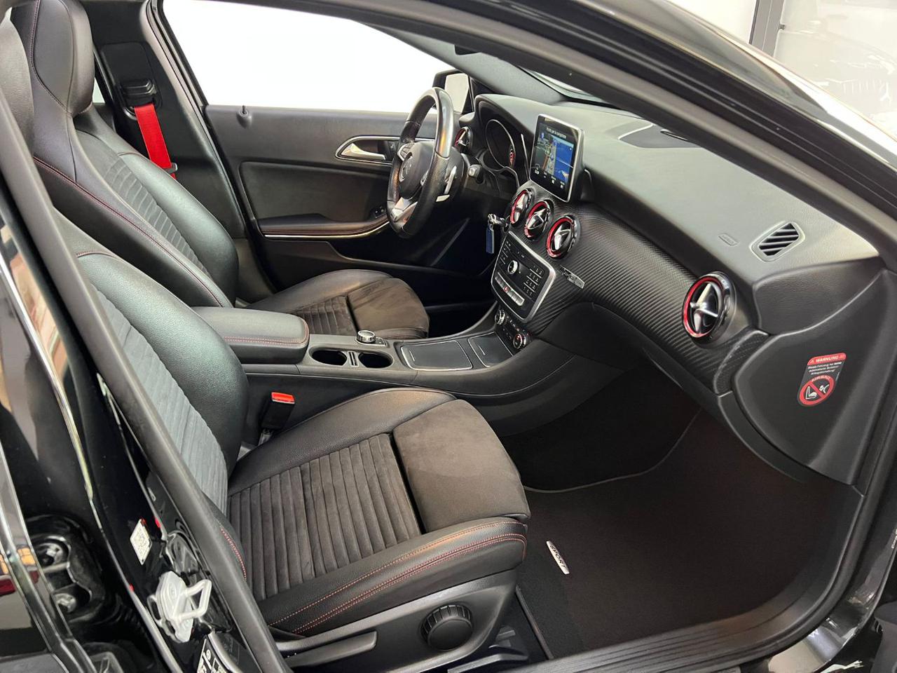 MERCEDES-BENZ A 250 4Matic Automatic Premium - 22