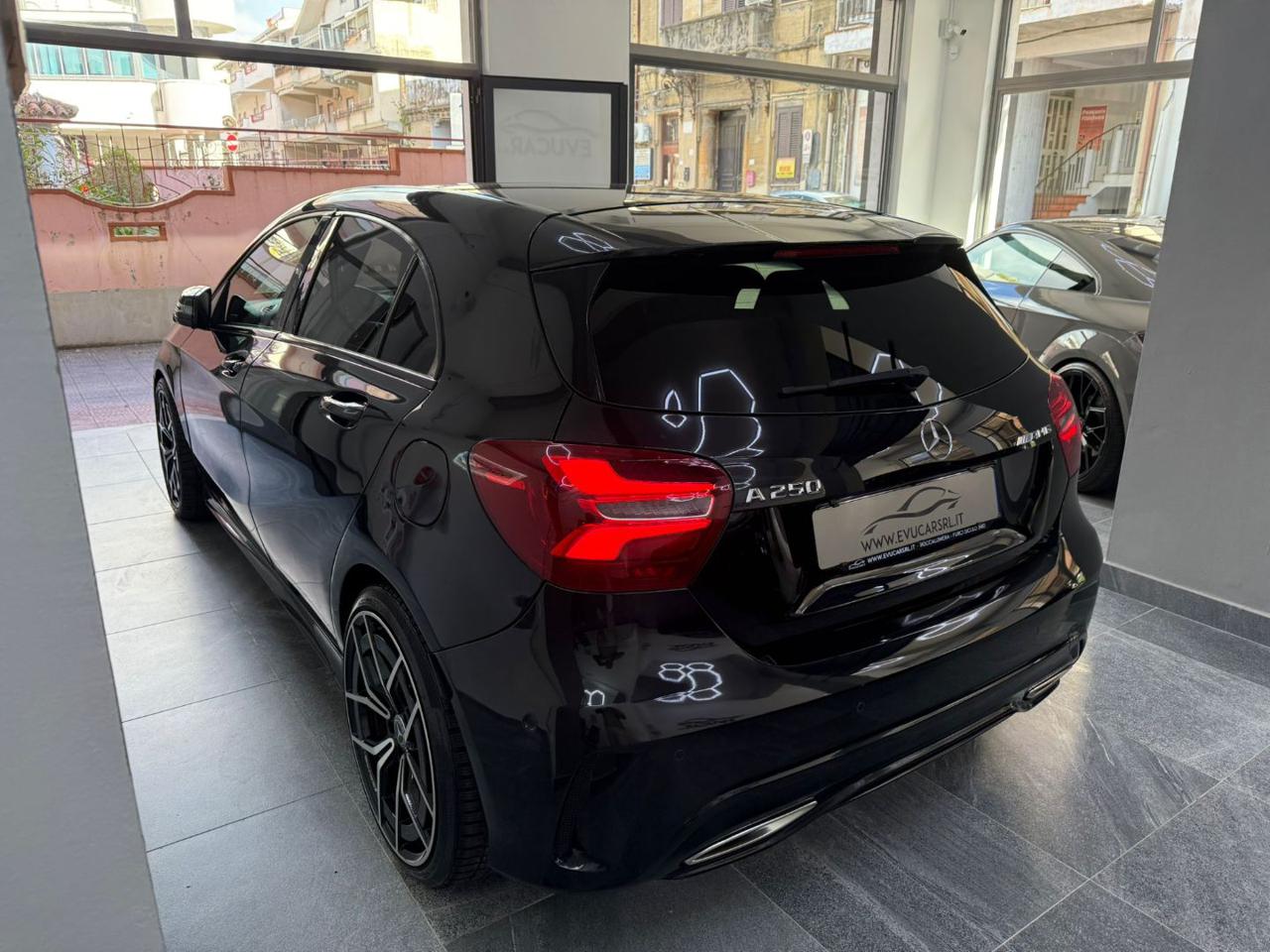 MERCEDES-BENZ A 250 4Matic Automatic Premium - 35