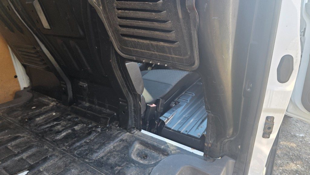 FORD Transit Connect 220 1.5 TDCi 100CV PL 3posti Trend E6dtemp L2 - 8