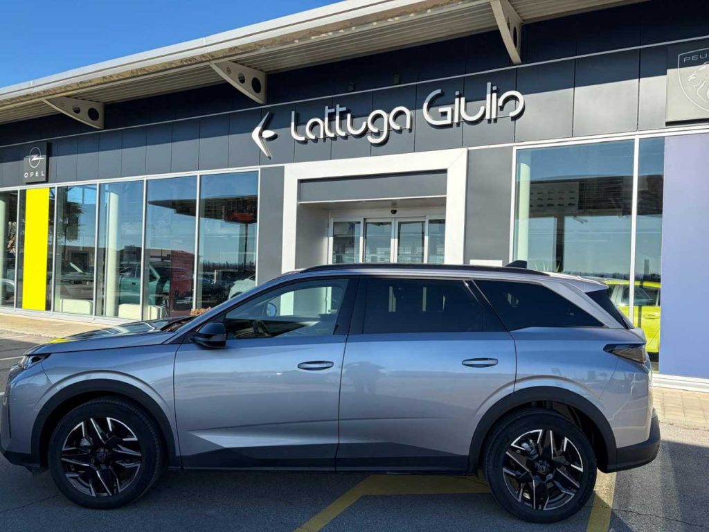 PEUGEOT 5008 Hybrid 145 e-DCS6 Allure - 9