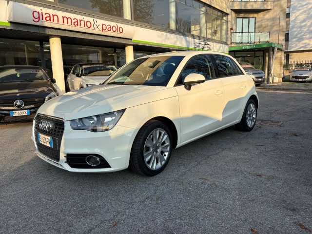 AUDI A1 Argento pastello