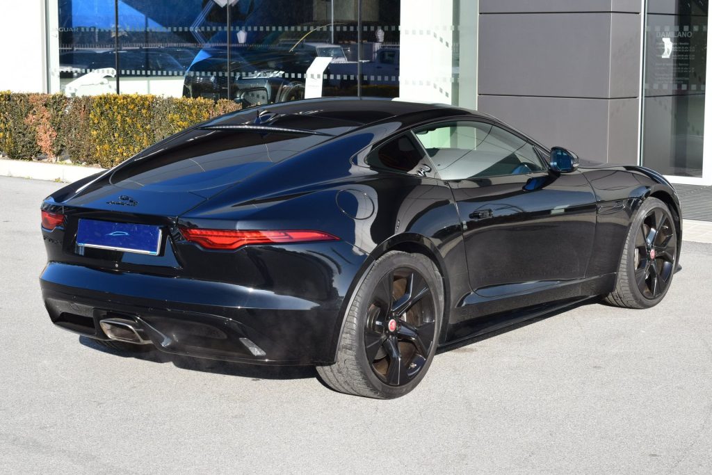JAGUAR F-Type 2.0 aut. Coupé R-Dynamic BLACK - 8