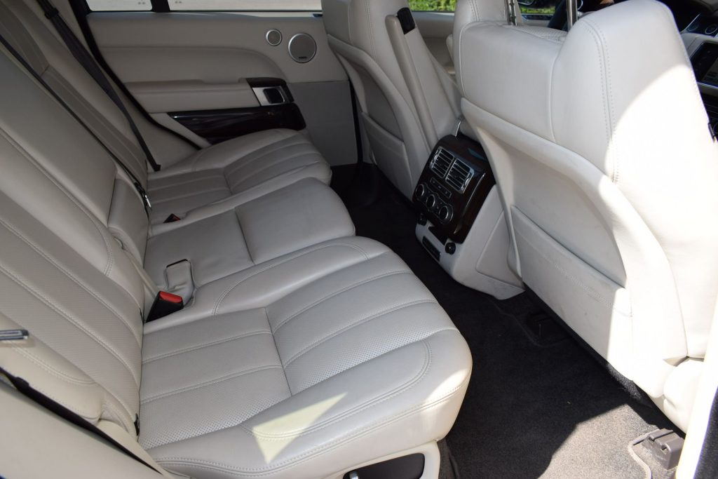 LAND ROVER Range Rover 4.4 SDV8 Vogue - 23