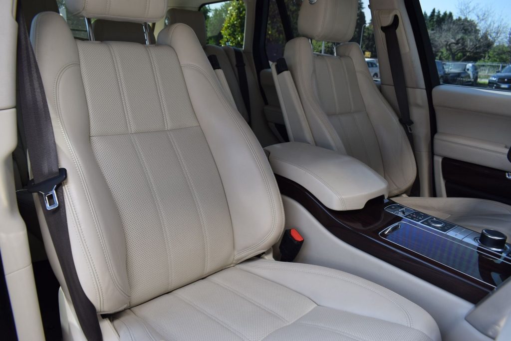 LAND ROVER Range Rover 4.4 SDV8 Vogue - 17