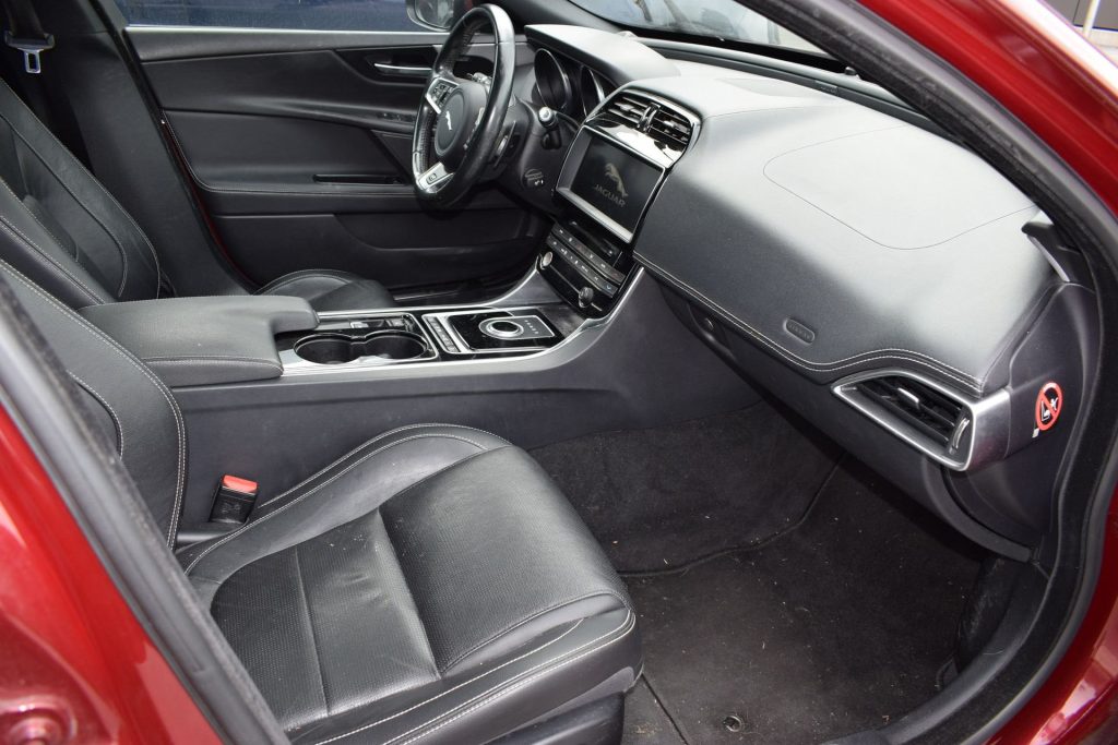 JAGUAR XE 2.0 D Turbo 180 CV AWD AUT. R-SPORT MOTORE DA SOST - 14