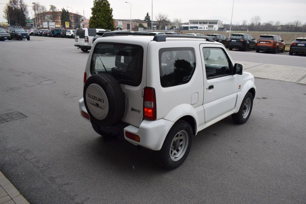 SUZUKI Jimny Jimny 1.5 DDiS cat 4WD  NEOPATENTATI - 5