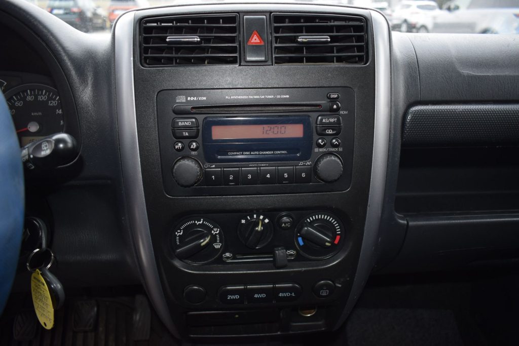 SUZUKI Jimny Jimny 1.5 DDiS cat 4WD  NEOPATENTATI - 13