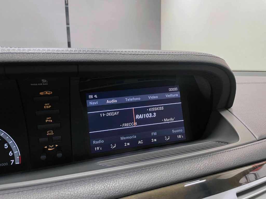 MERCEDES-BENZ CL 500 COUPE SPORT AUTO - 23