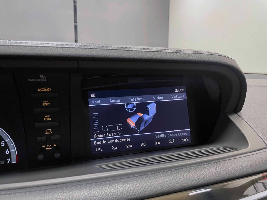 MERCEDES-BENZ CL 500 COUPE SPORT AUTO - 26