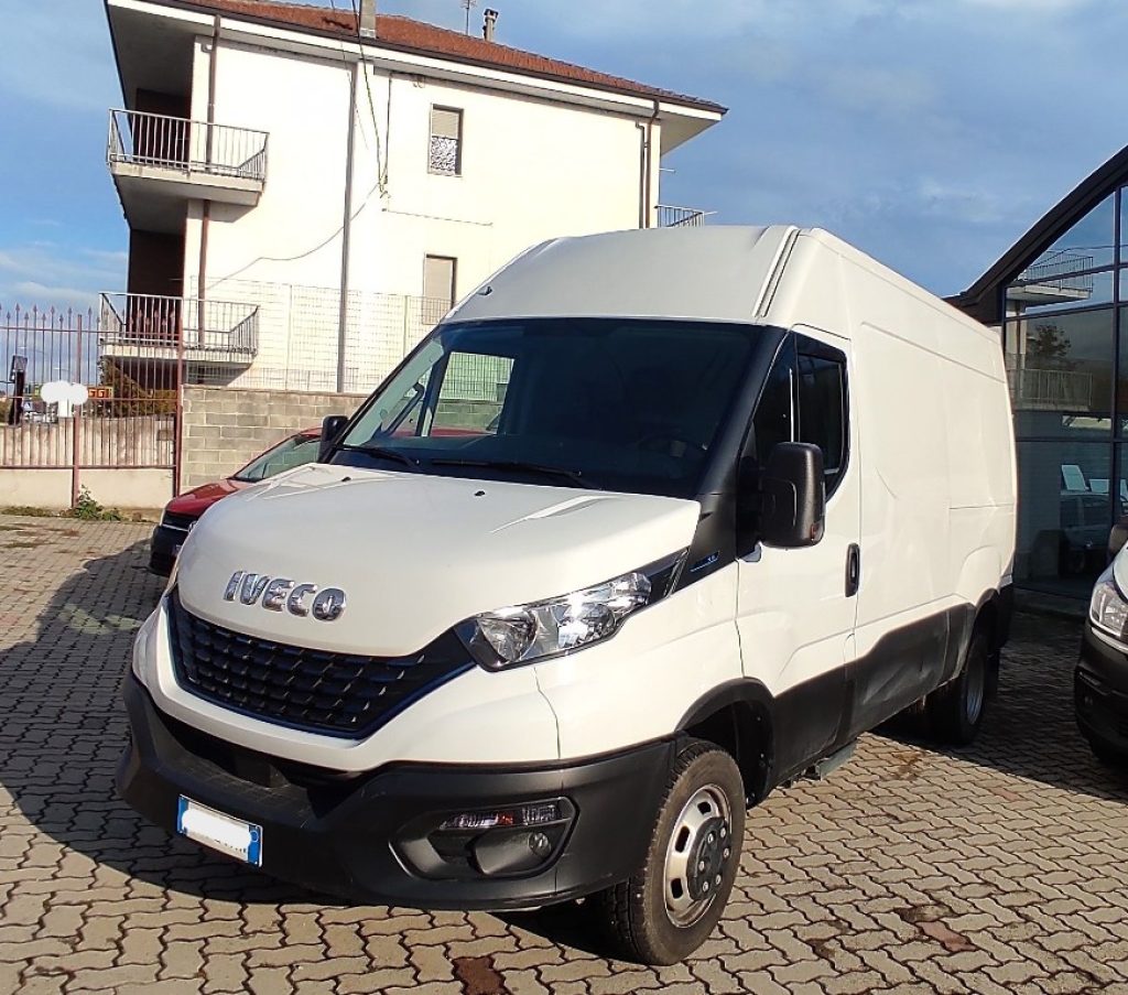 IVECO DAILY 3.0 METANO  35C14N NV 3520. H2 BLUE P. QUAD- - 11