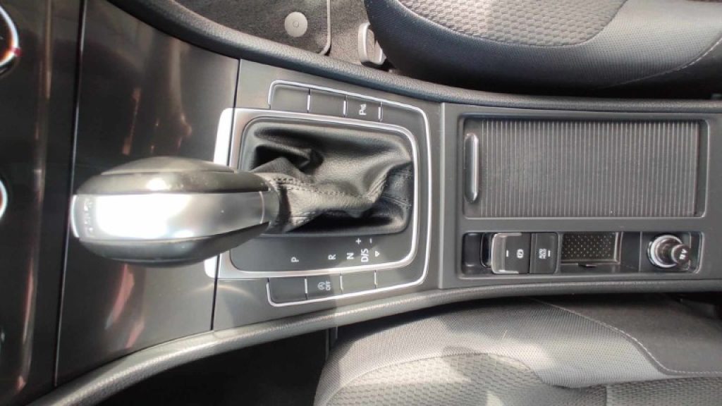 VOLKSWAGEN Golf 1.6 TDI 115CV DSG SERIE 7- Business BM Technolo - 9