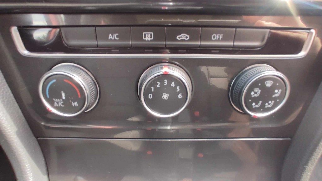 VOLKSWAGEN Golf 1.6 TDI 115CV DSG SERIE 7- Business BM Technolo - 8