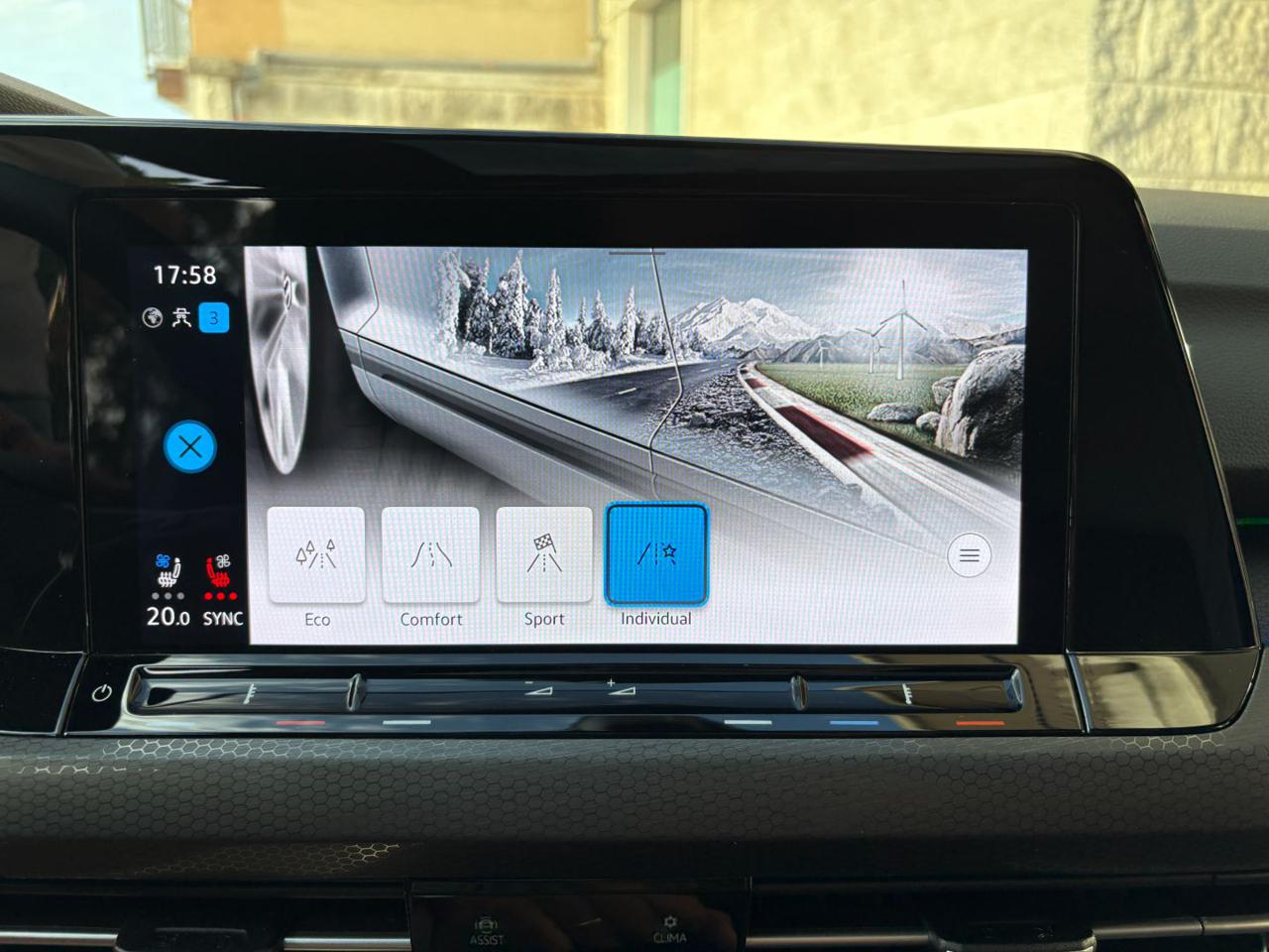 VOLKSWAGEN Golf 2.0 TSI GTI DSG TETTO-LED-PELLE-CERCHI 19 R. - 31