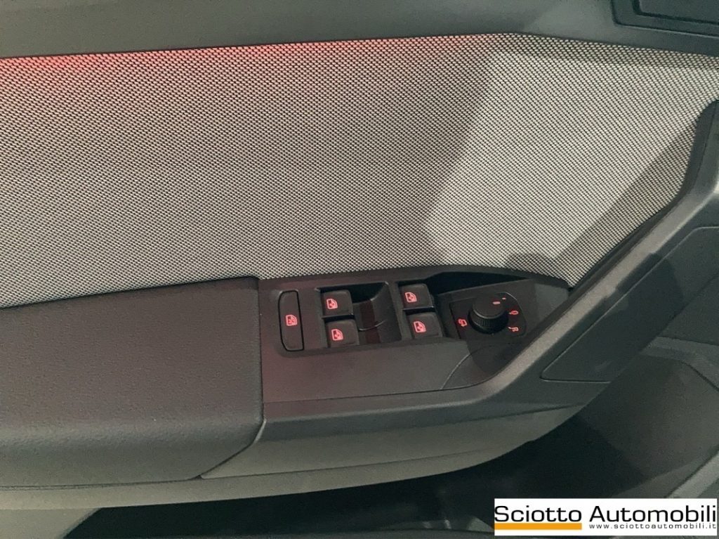 SEAT Ibiza 1.0 EcoTSI 95CV 5 porte FR - 12