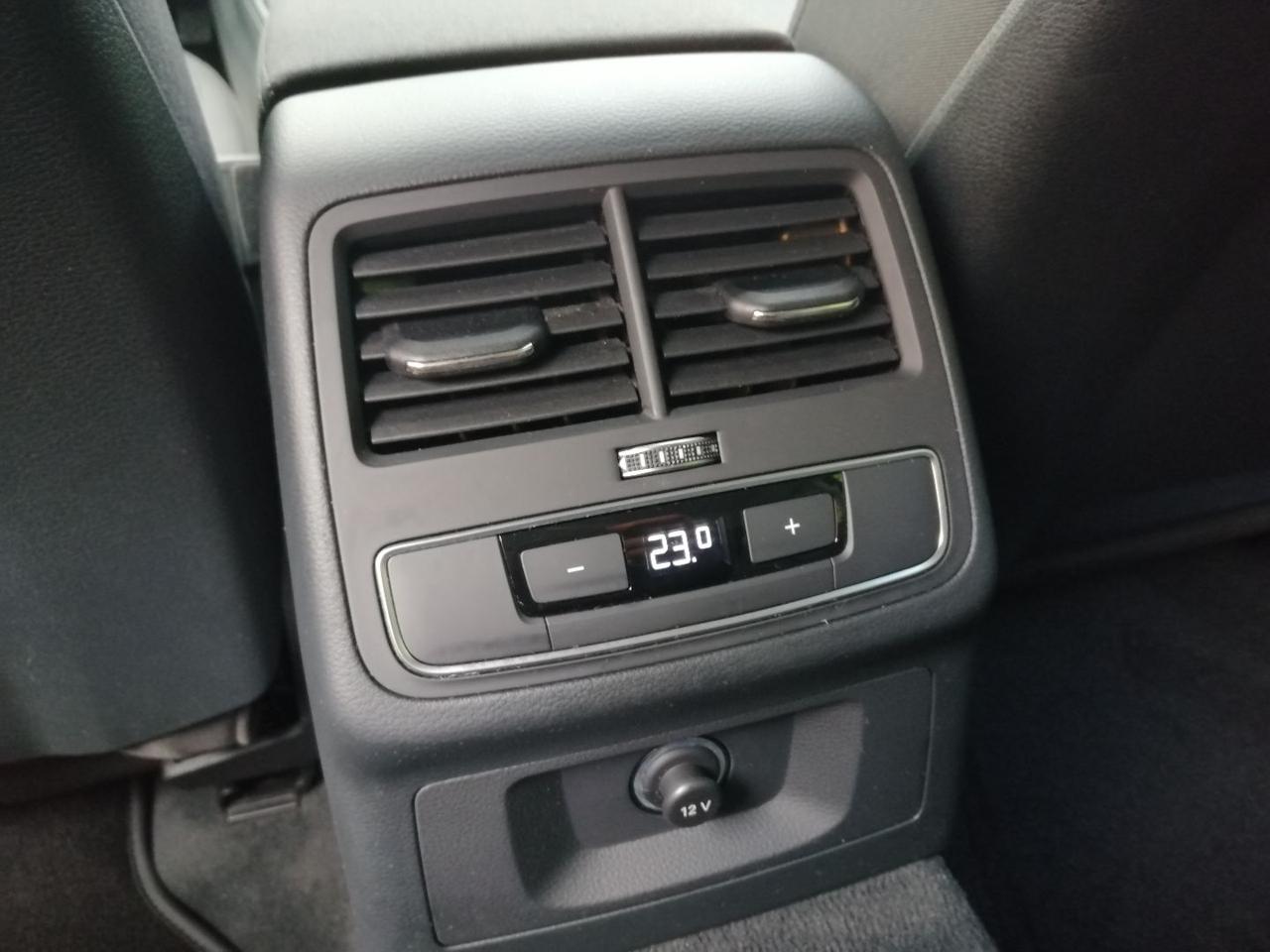 AUDI A4 Avant 40 TDI S tronic Business Advanced - 22