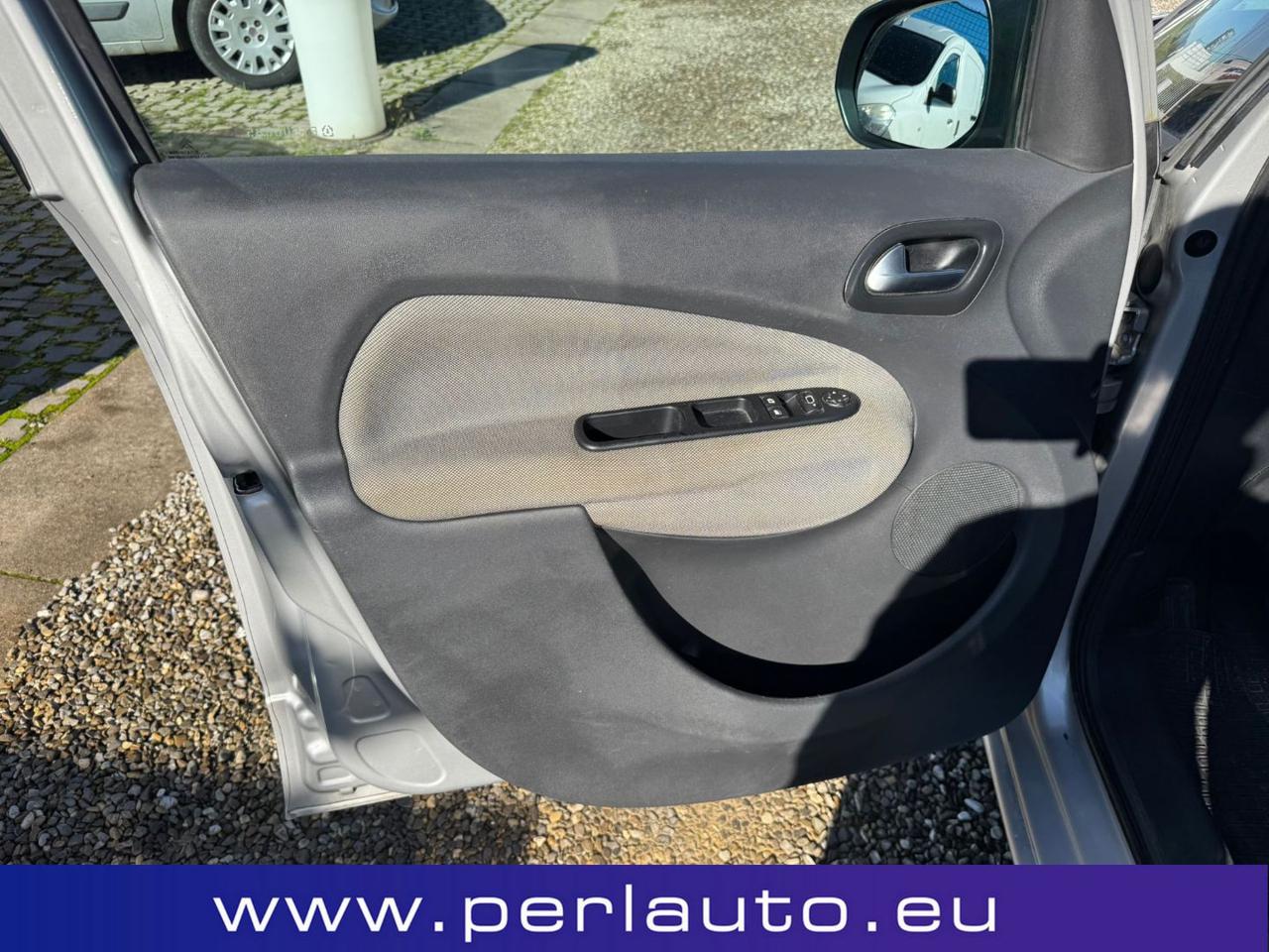 CITROEN C3 Picasso 1.6 e-HDi 90 Exclusive - 7
