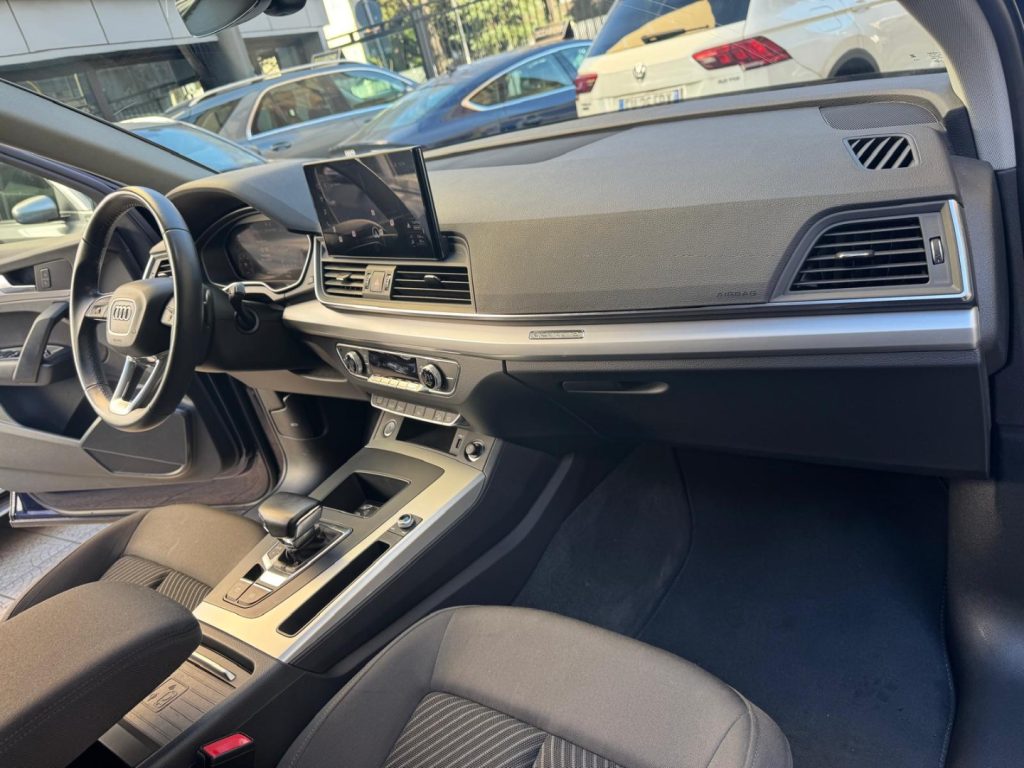 AUDI Q5 40 TDI 204 CV quattro S-TRONIC BUSINESS ADVANCED - 10