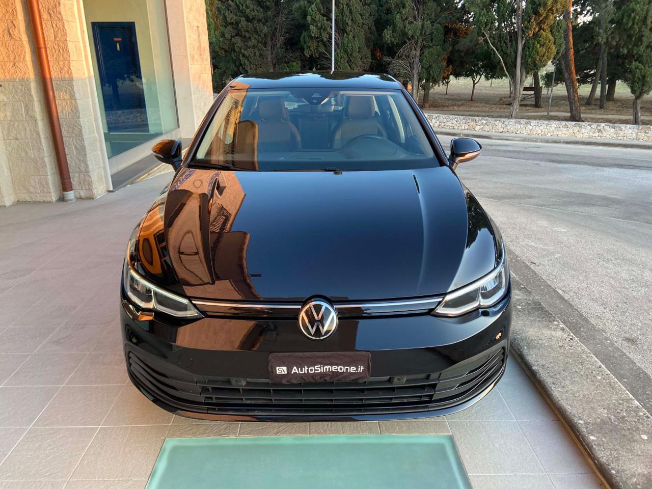 VOLKSWAGEN Golf 2.0 TDI DSG SCR Life COCKPIT-LUCI AMBIENTE - 2