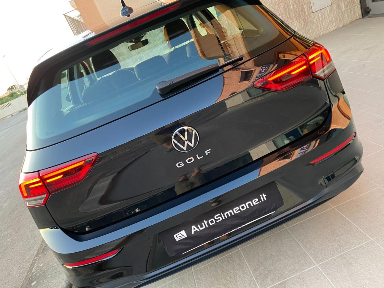 VOLKSWAGEN Golf 2.0 TDI DSG SCR Life COCKPIT-LUCI AMBIENTE - 29