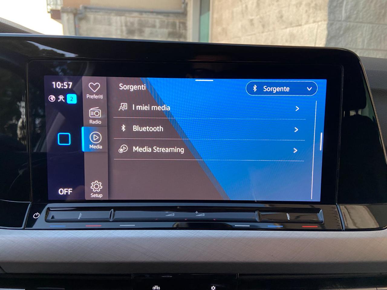 VOLKSWAGEN Golf 2.0 TDI DSG SCR Life COCKPIT-LUCI AMBIENTE - 25