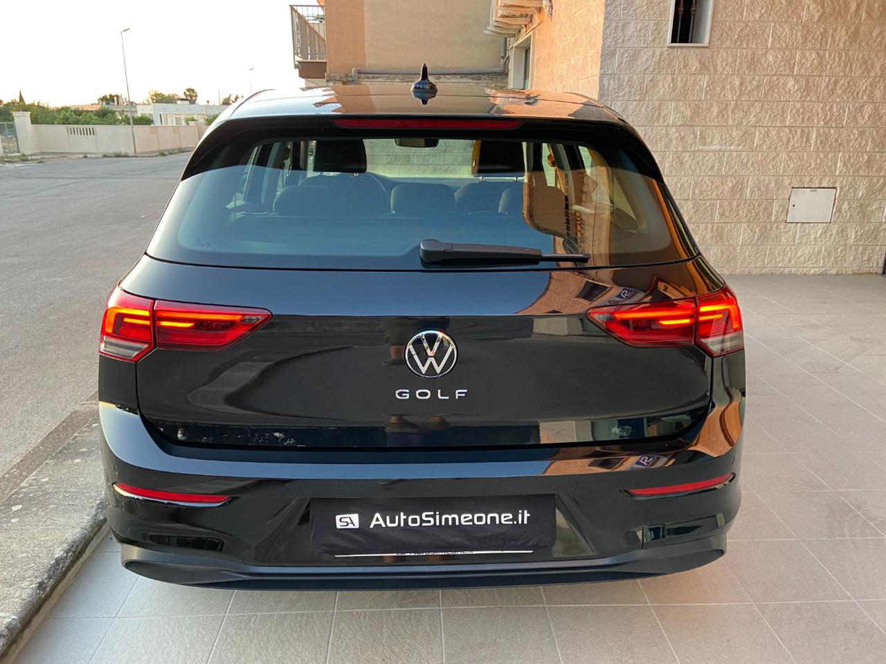 VOLKSWAGEN Golf 2.0 TDI DSG SCR Life COCKPIT-LUCI AMBIENTE - 6