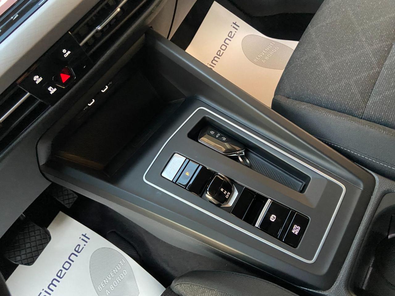 VOLKSWAGEN Golf 2.0 TDI DSG SCR Life COCKPIT-LUCI AMBIENTE - 21