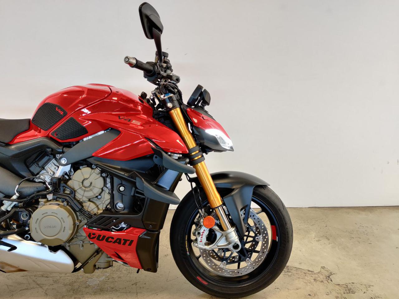 DUCATI Streetfighter V4 S RED - 5