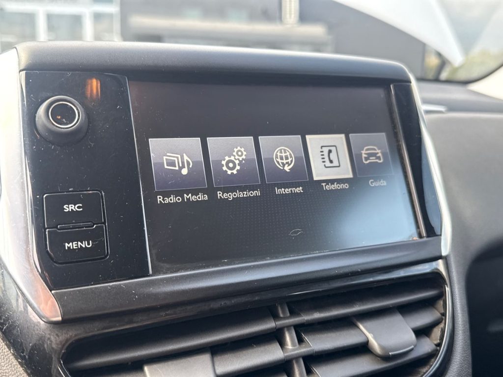 PEUGEOT 208 1.2 82 CV 5p Active - 15