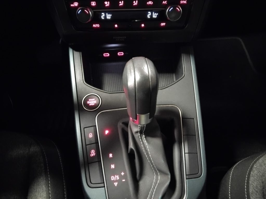 SEAT Arona 1.0 EcoTSI 110 CV DSG Experience 18 - 20