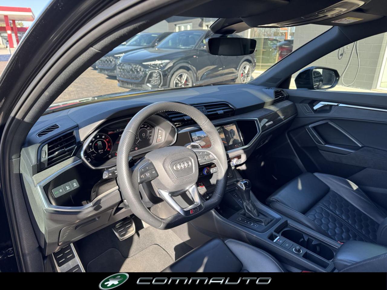 AUDI RS Q3 SPB quattro S tronic - 11