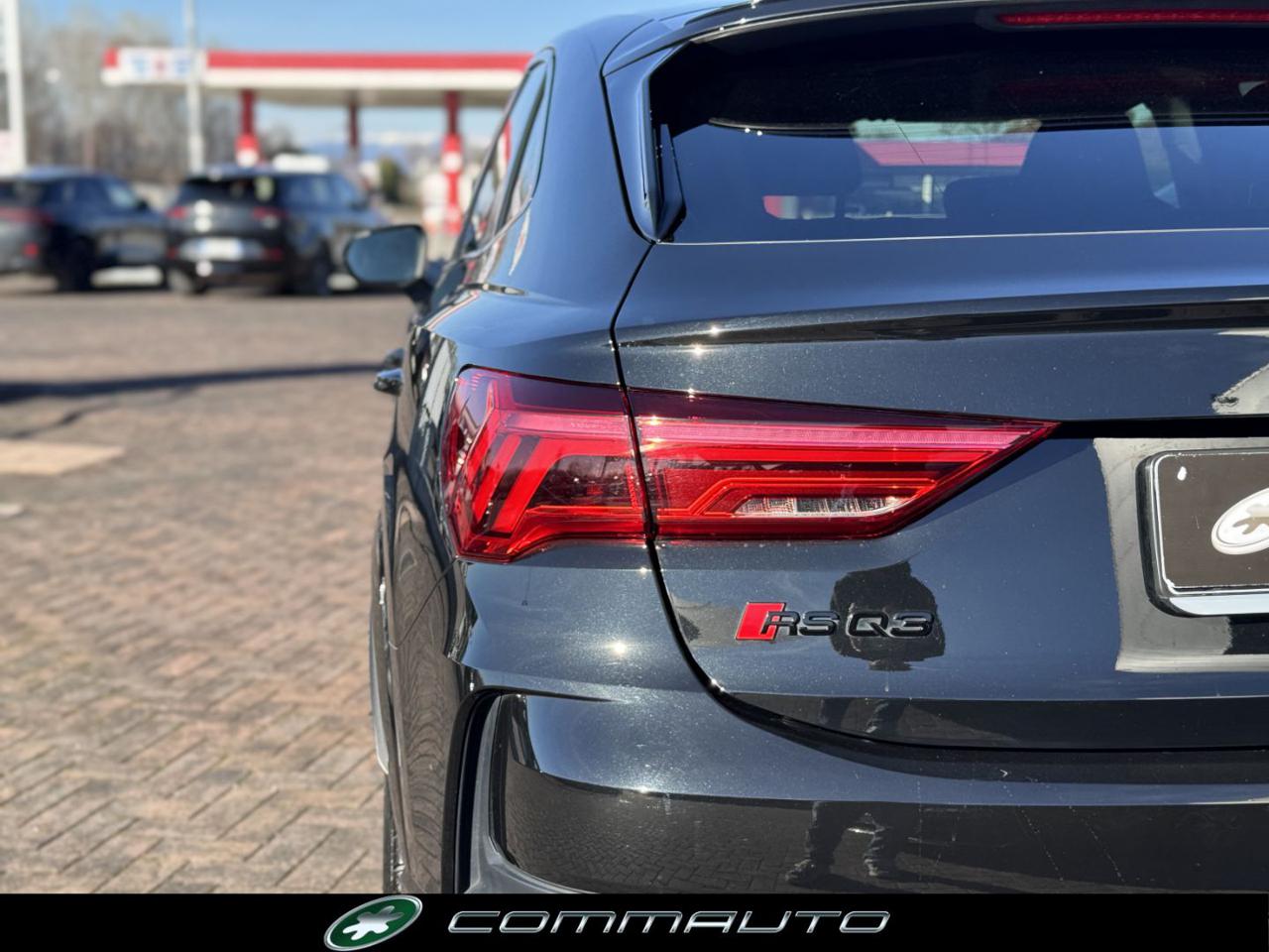 AUDI RS Q3 SPB quattro S tronic - 9