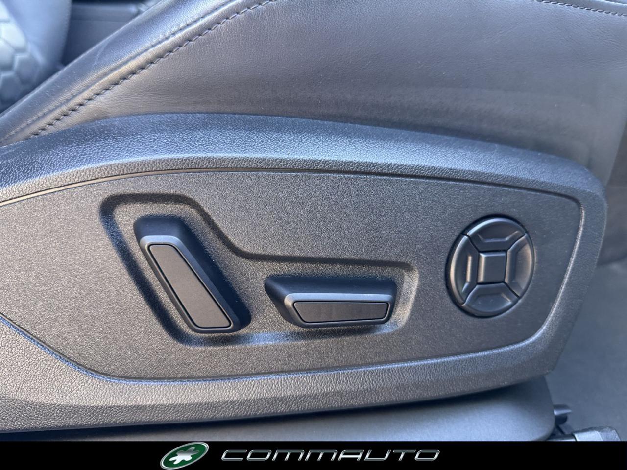 AUDI RS Q3 SPB quattro S tronic - 34