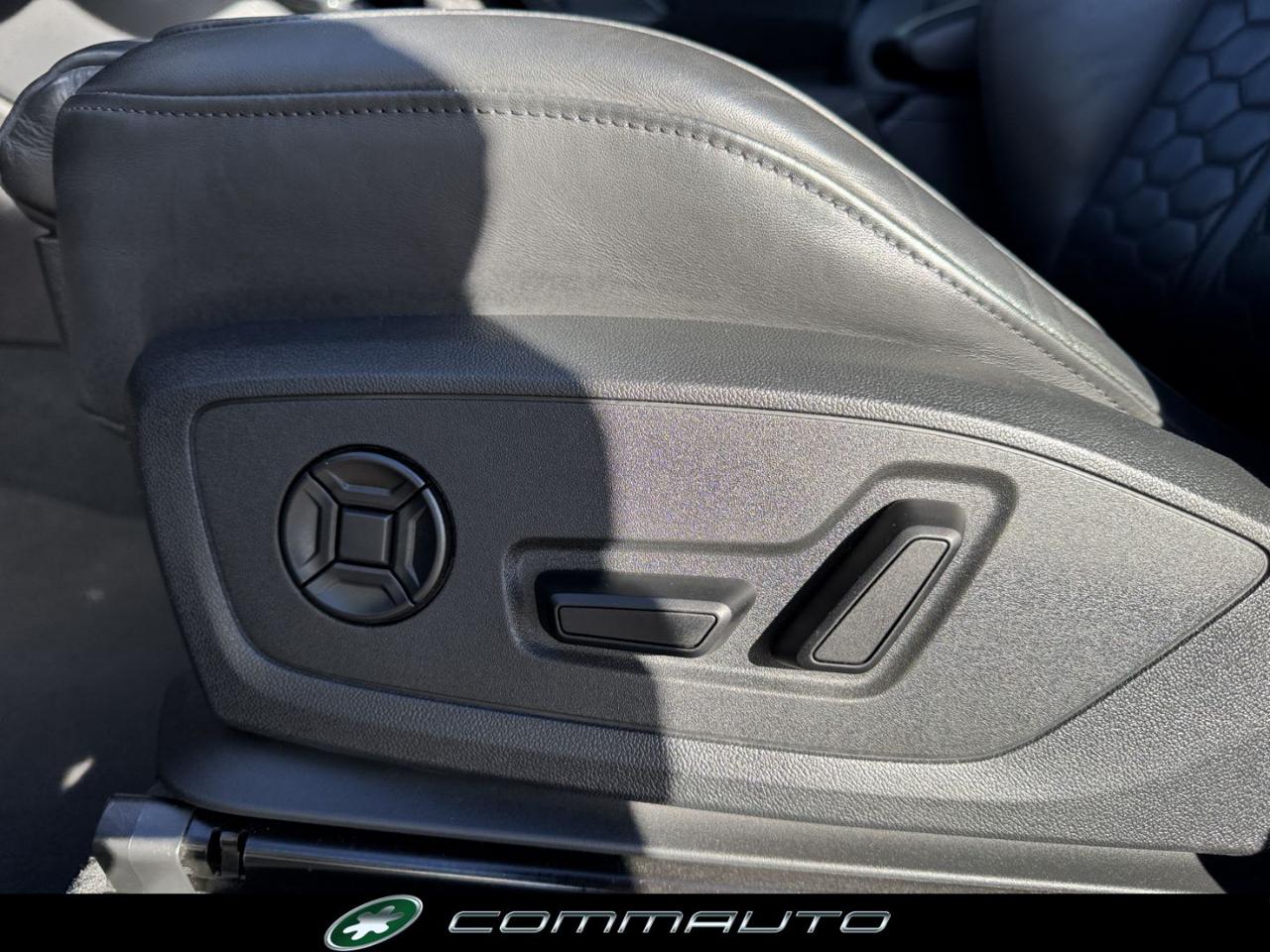 AUDI RS Q3 SPB quattro S tronic - 14