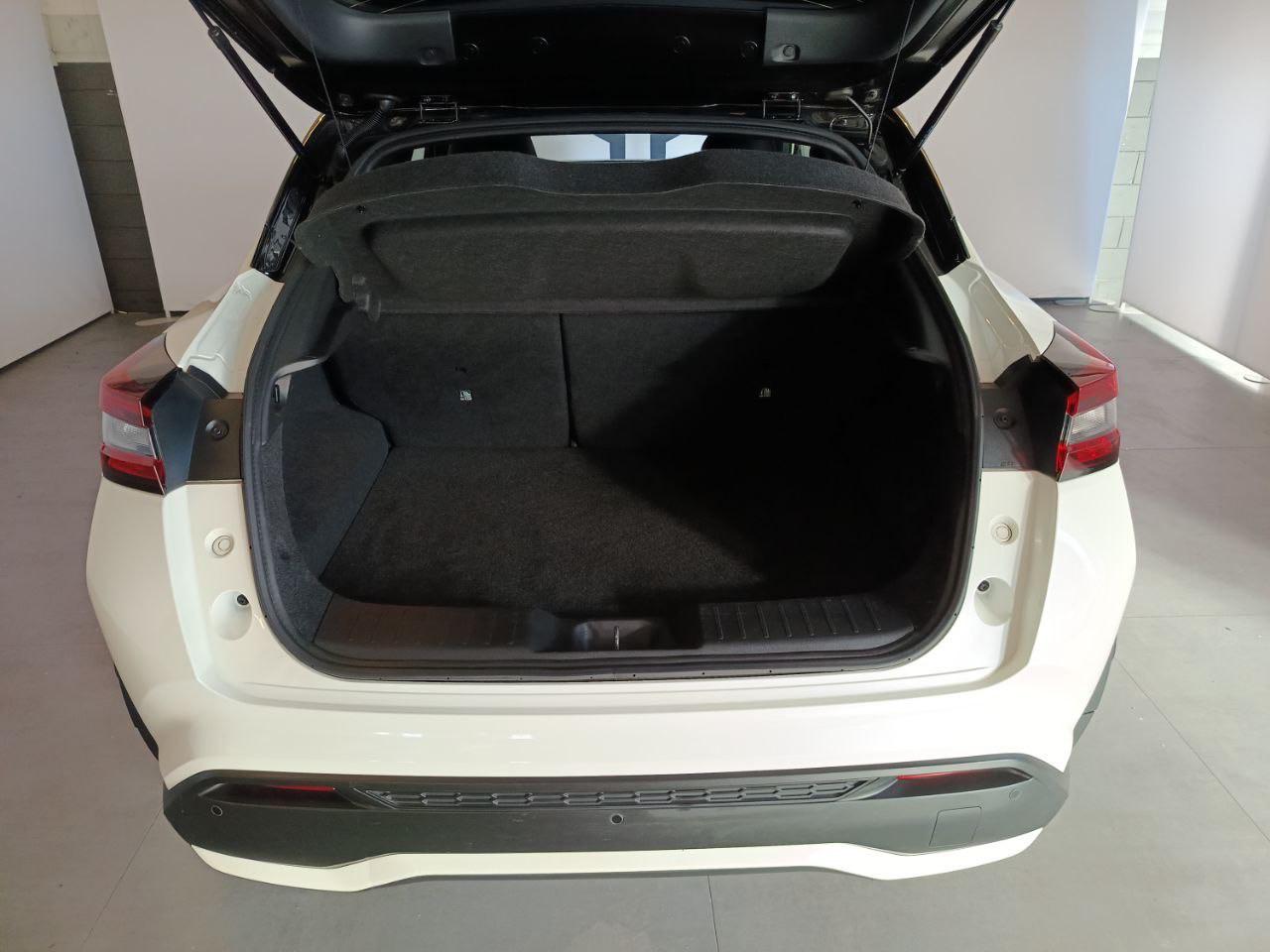 NISSAN Juke 1.6 HEV Premiere Edition - 10